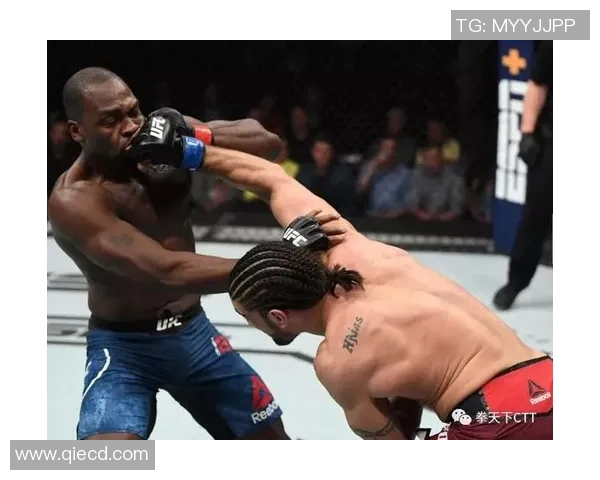 UFC本卡斯旺森对决精彩回顾与赛后分析全景展现